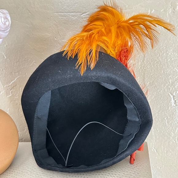REGAL 1940s\' BLACK FELT TILT  HAT WITH BOW & GOLD & ORANGE OSTRICH FEATHERS main image 6